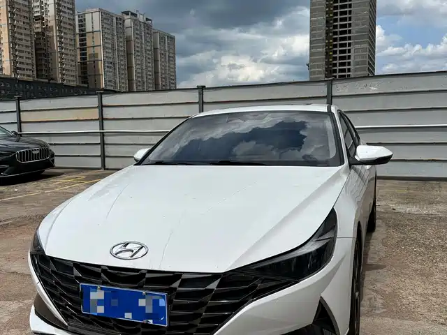 Hyundai Elantra 2021