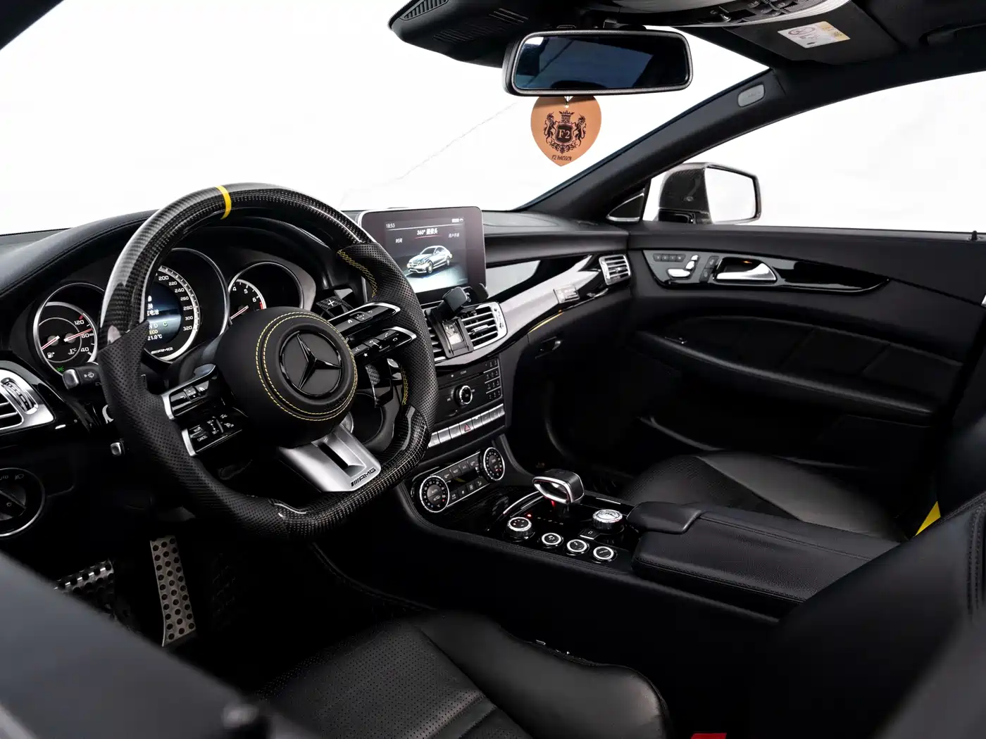 Mercedes-Benz CLS AMG 2015 AMG CLS 63 4MATIC фото 15