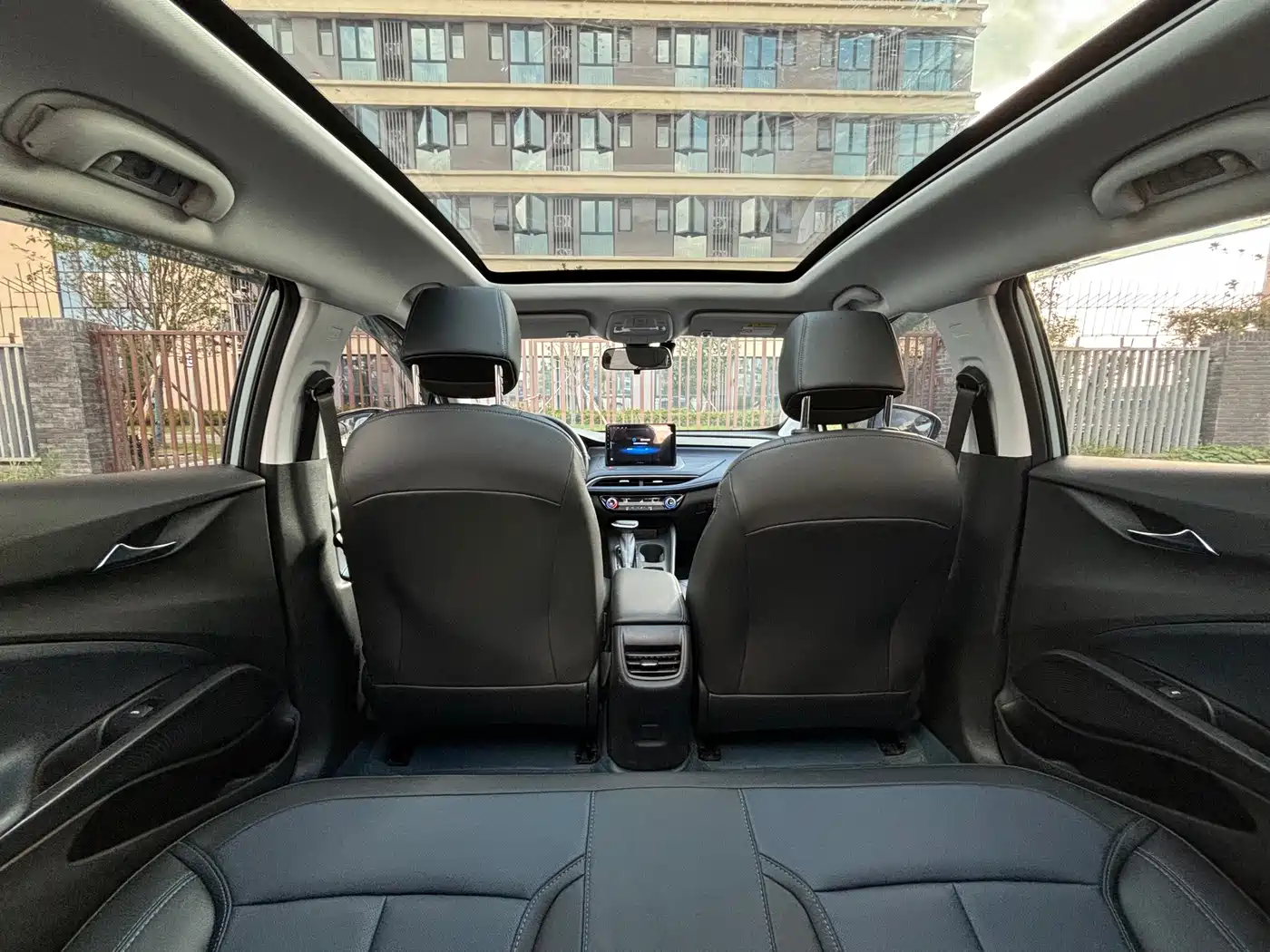 Photo 9 - Buick Velite 6