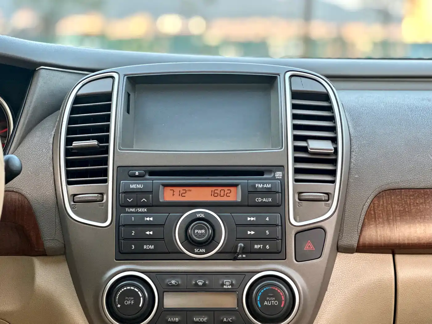 Nissan Sylphy 2010 2009 Model 1.6XL Automatic Luxury Sunroof Edition