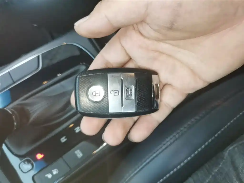 Kia K3 2017 1.6L Automatic 15th Anniversary Special GLS фото 9