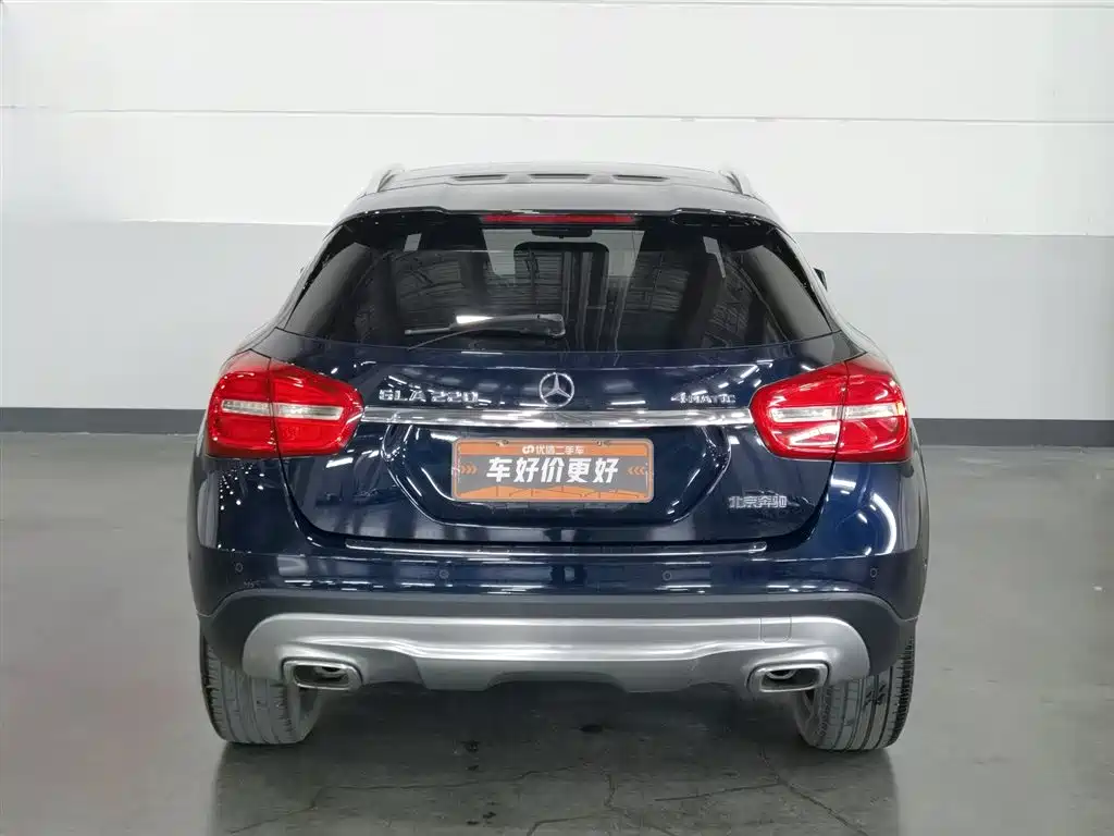 Mercedes-Benz GLA 2015 GLA 220 4MATIC Fashion Edition фото 4