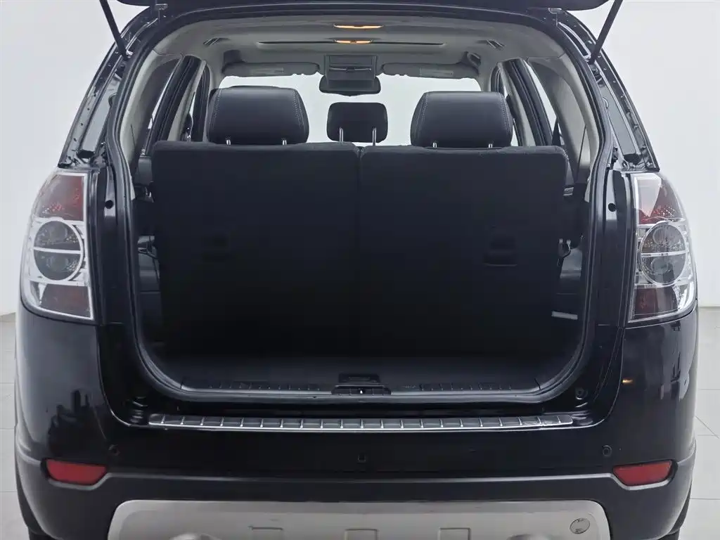 Chevrolet Captiva 2012 2.4L 4WD Flagship Edition 7-Seater фото 16