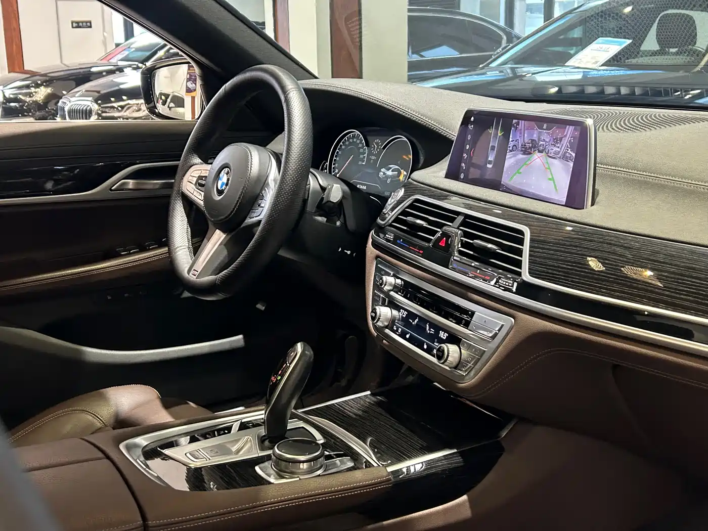 BMW 7 Series 2018 730Li Leading Type M Sport Package фото 25