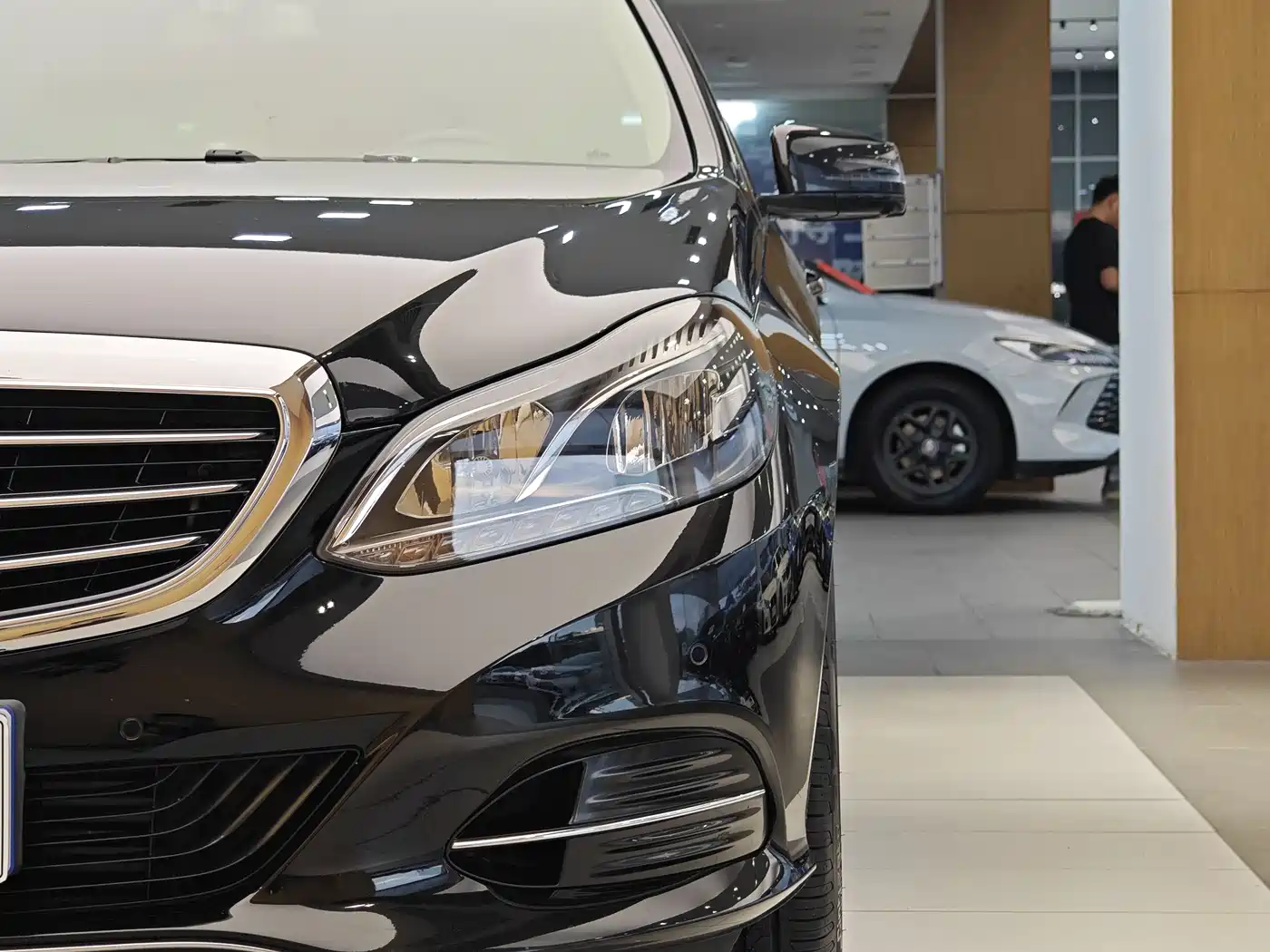 Mercedes-Benz E-Class 2015 E 260 L фото 2
