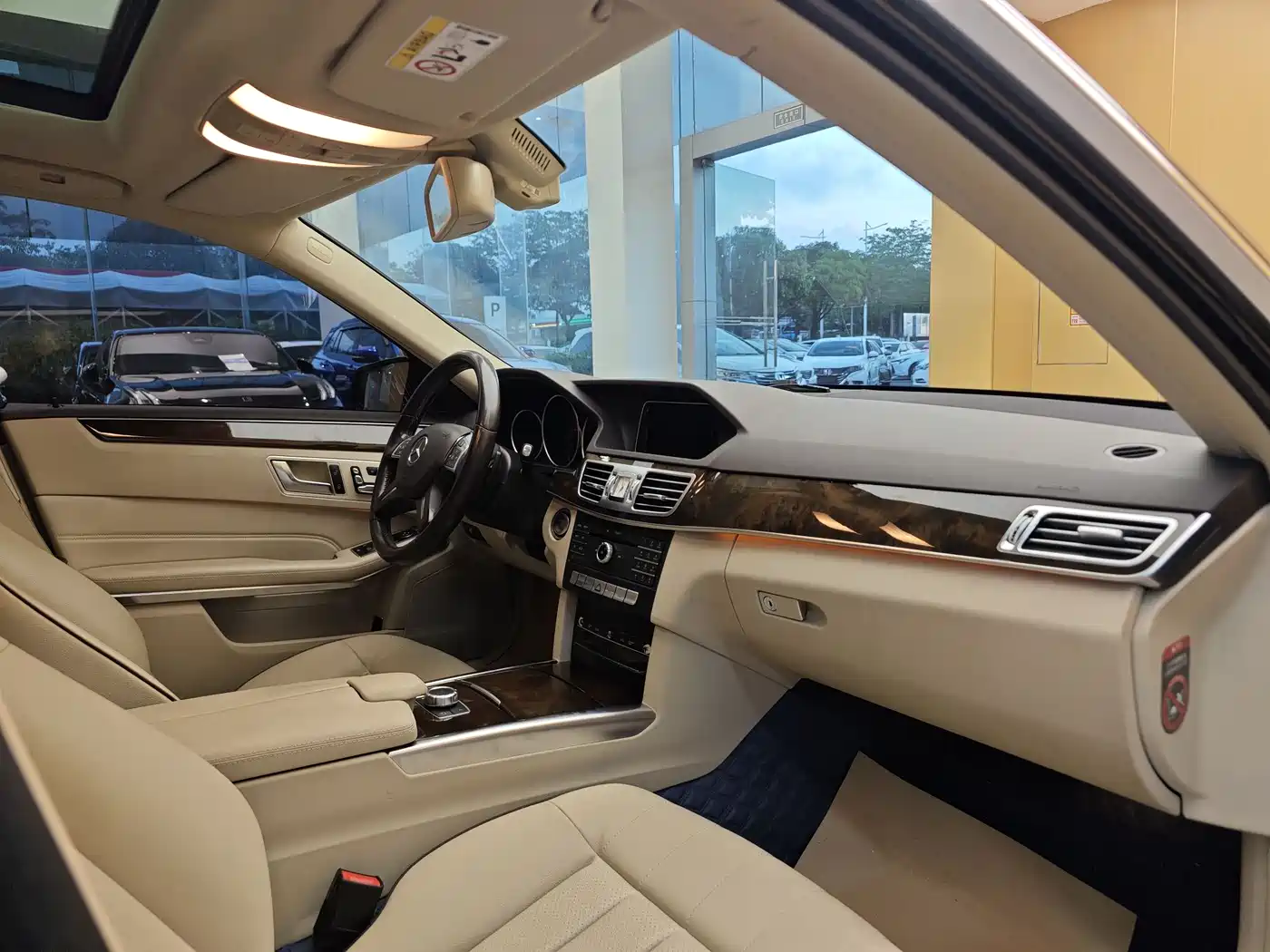 Mercedes-Benz E-Class 2015 E 260 L фото 34