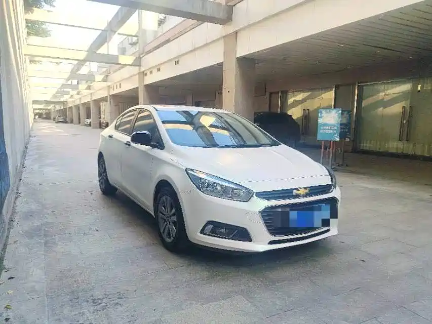 Chevrolet Cruze 2015 1.4T DCG Luxury Edition фото 3