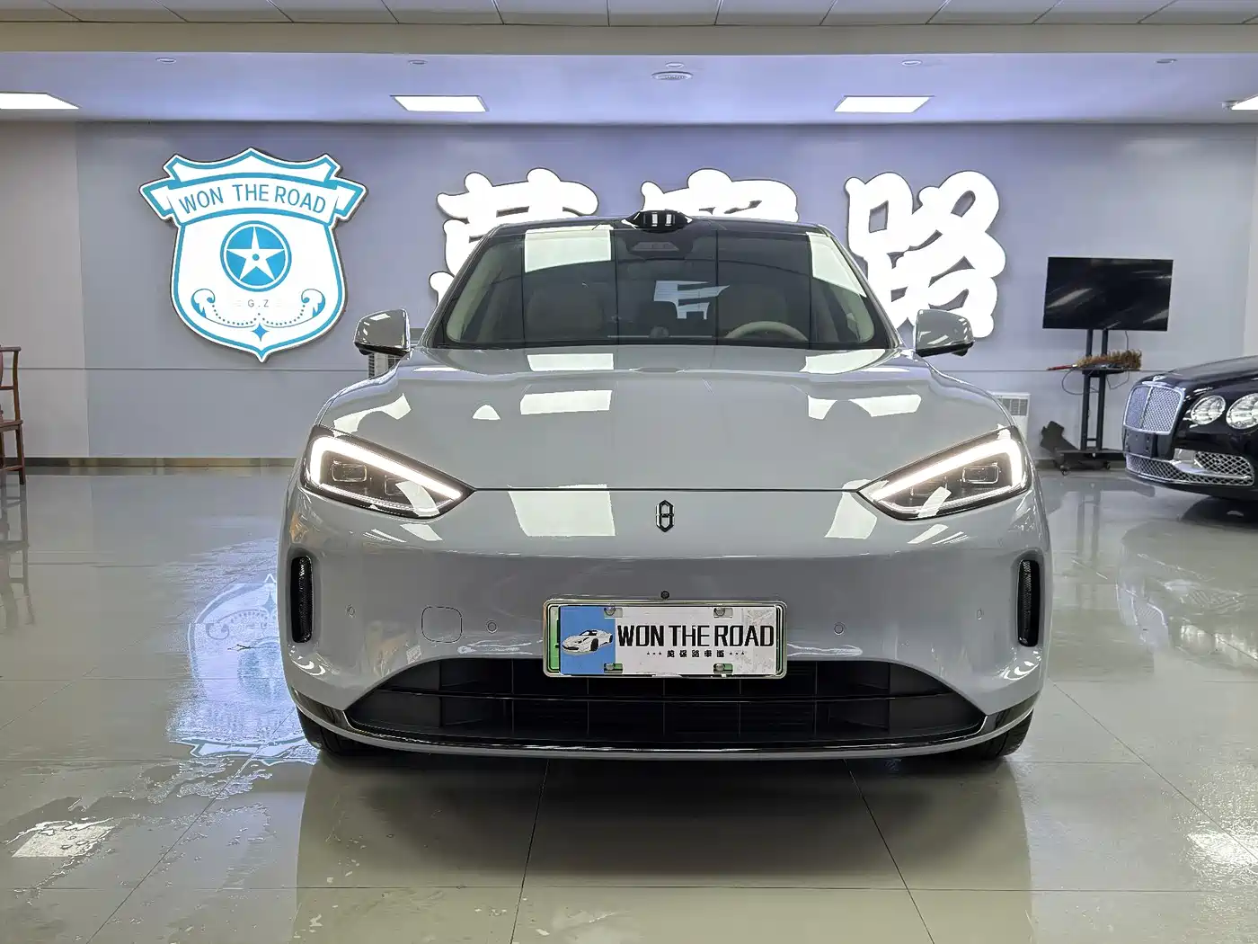 AITO Wenjie AITO M5 2024 Extended Range Max RS AWD Advanced Smart Driving Edition фото 2