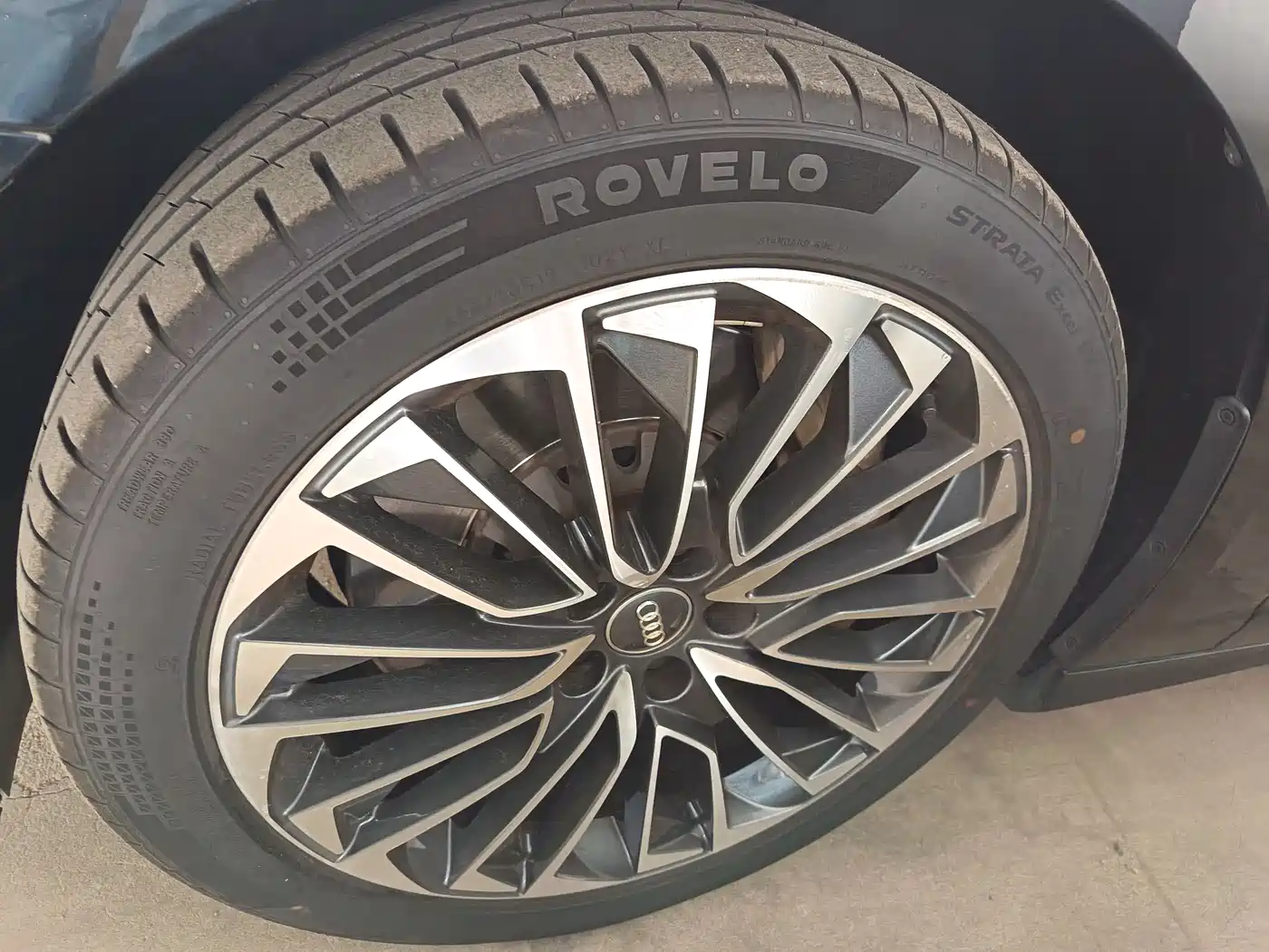 Audi A6L New Energy 2020 55 TFSI e quattro фото 16
