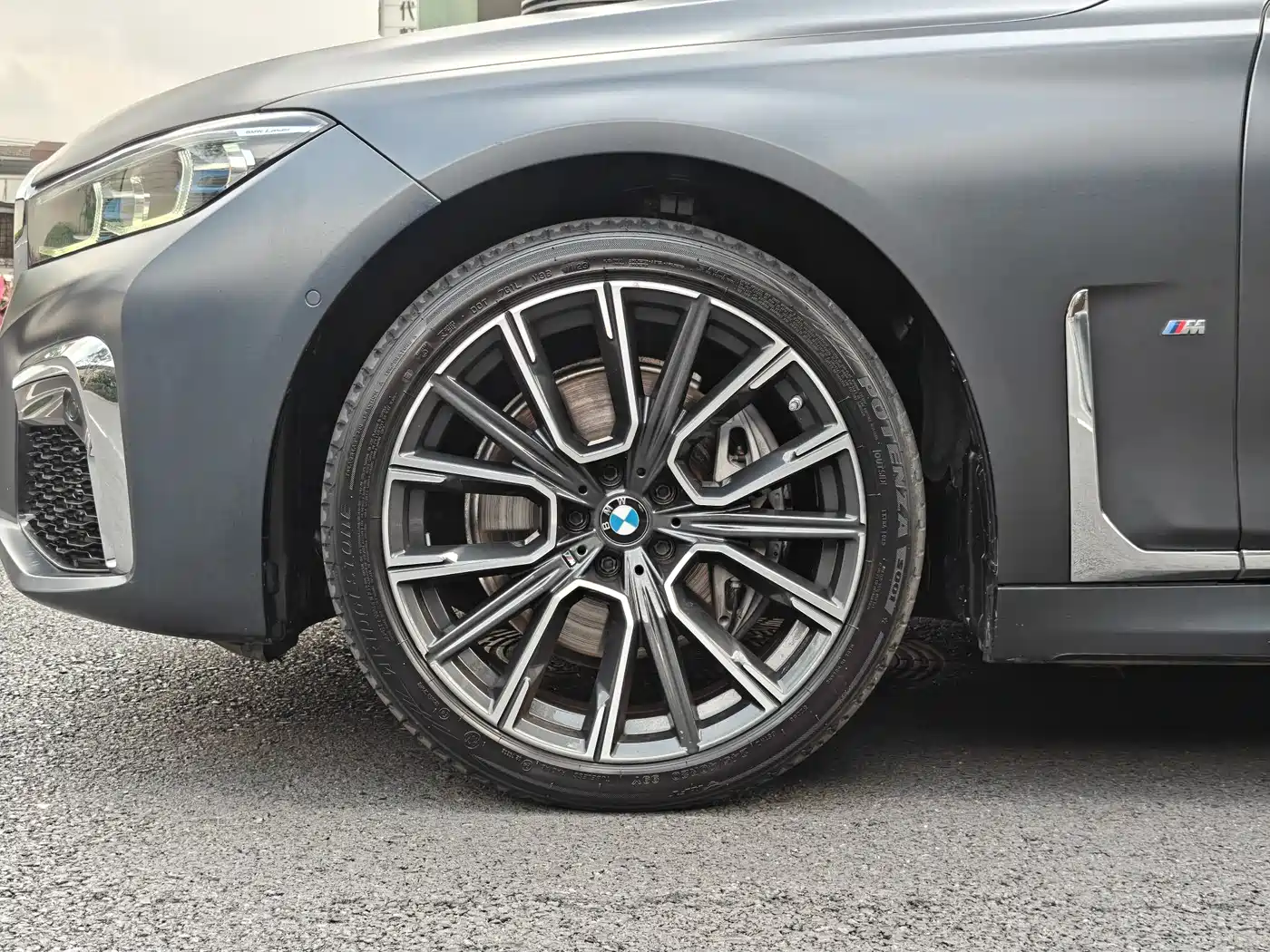 BMW 7 Series 2019 740Li xDrive Executive M Sport Package фото 22