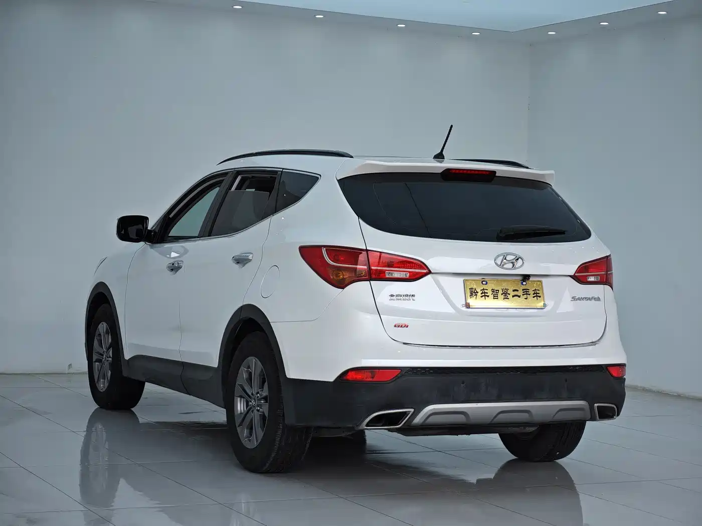 Hyundai Santa Fe 2013 Model 2.4L Automatic 2WD Smart фото 4