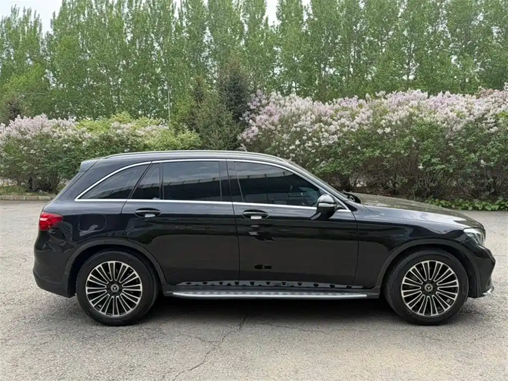 Mercedes-Benz GLC 2018 Facelift GLC 260 4MATIC Dynamic фото 3