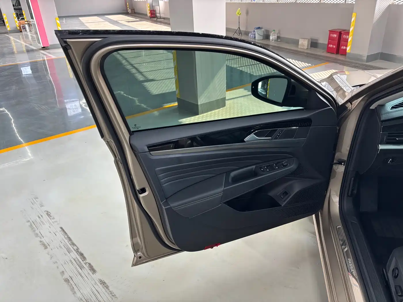 Volkswagen Passat 2022 330TSI Elite Edition фото 6