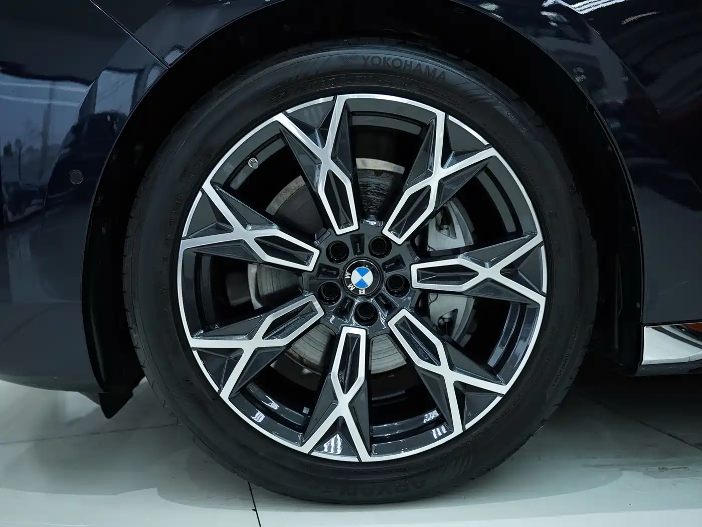 BMW 7 Series 2025 2023 Model 735Li Luxury Package