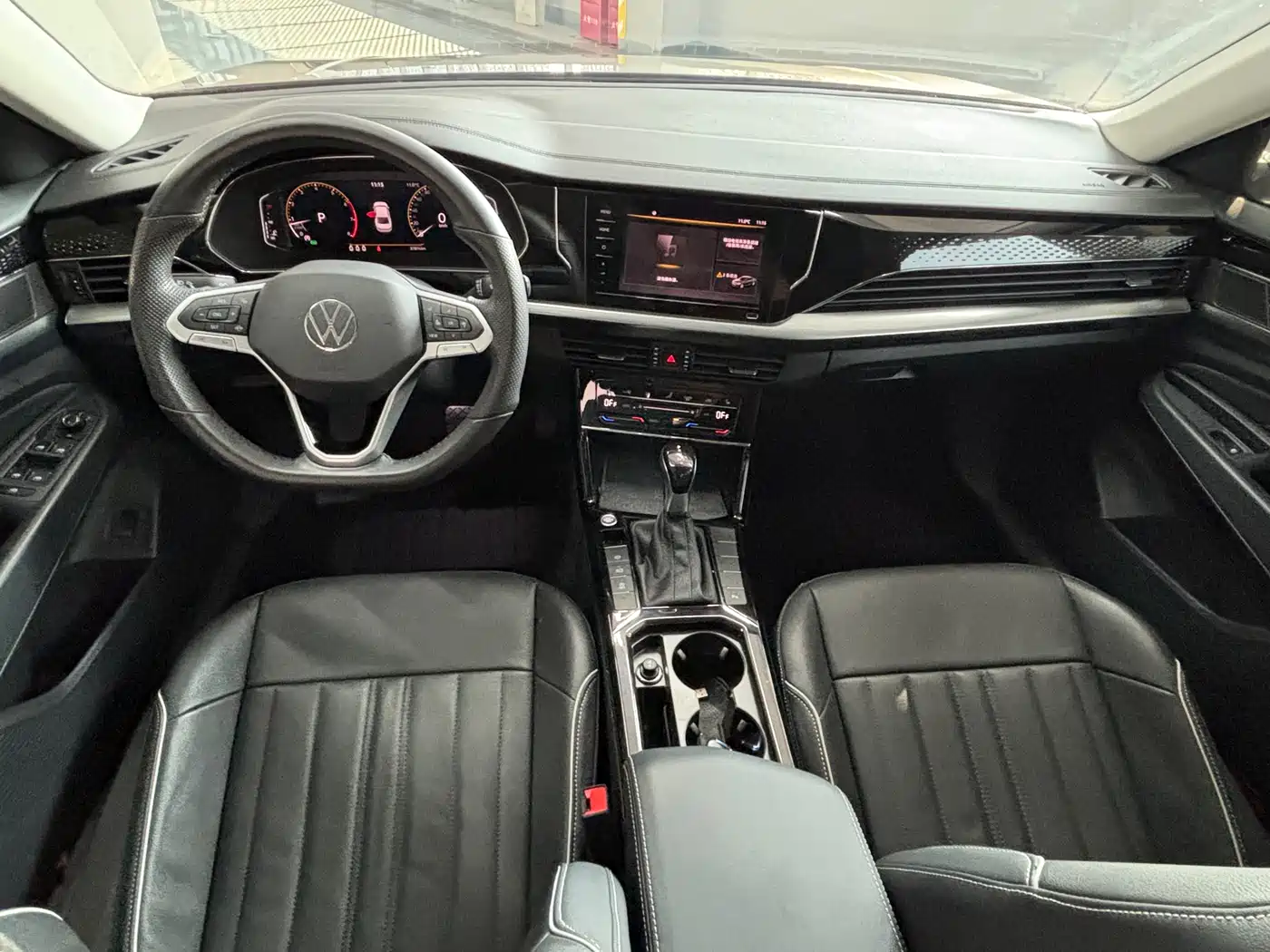 Volkswagen Passat 2022 330TSI Elite Edition фото 7
