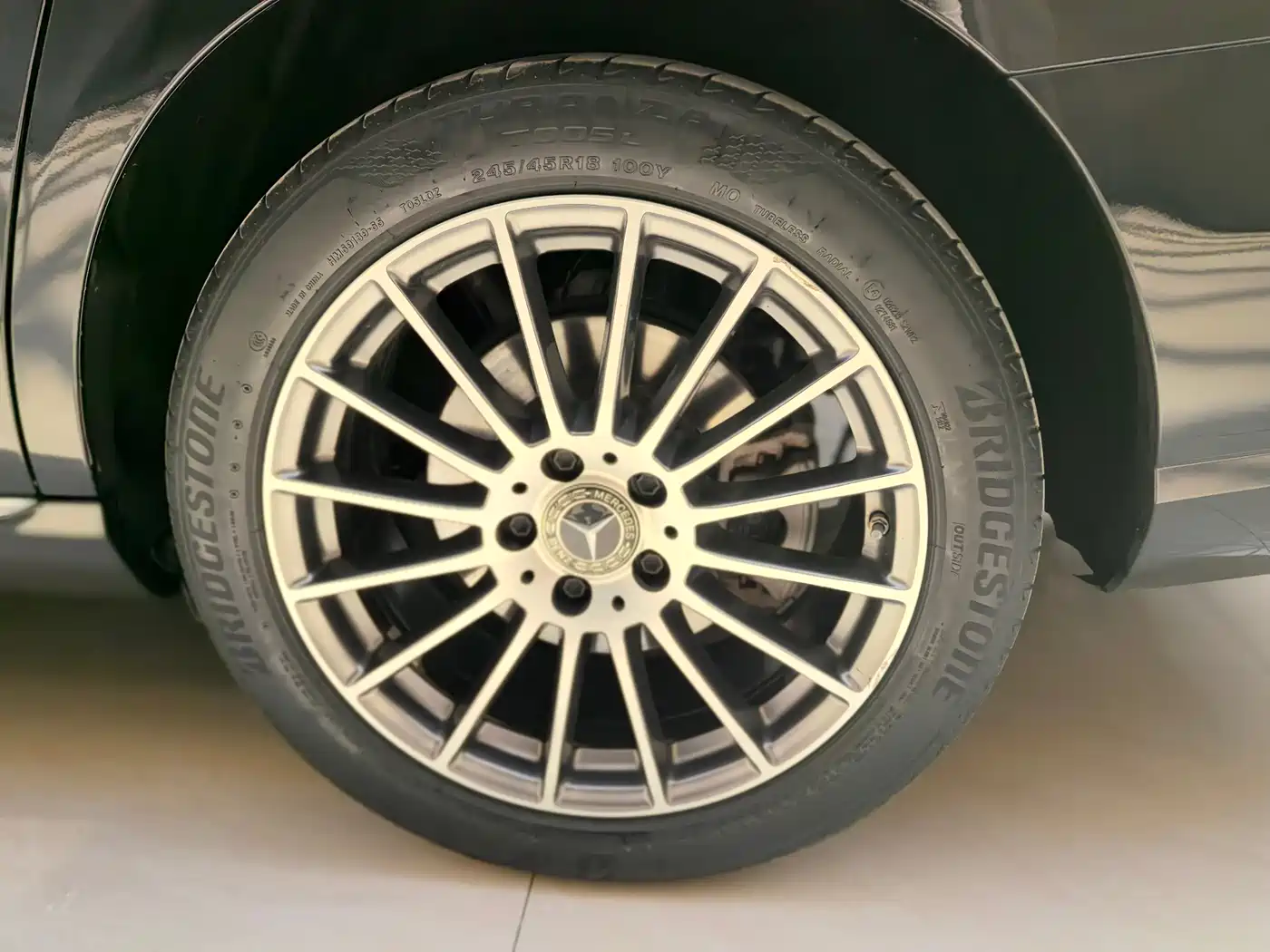 Mercedes-Benz E-Class 2023 Facelift E 260 L фото 11