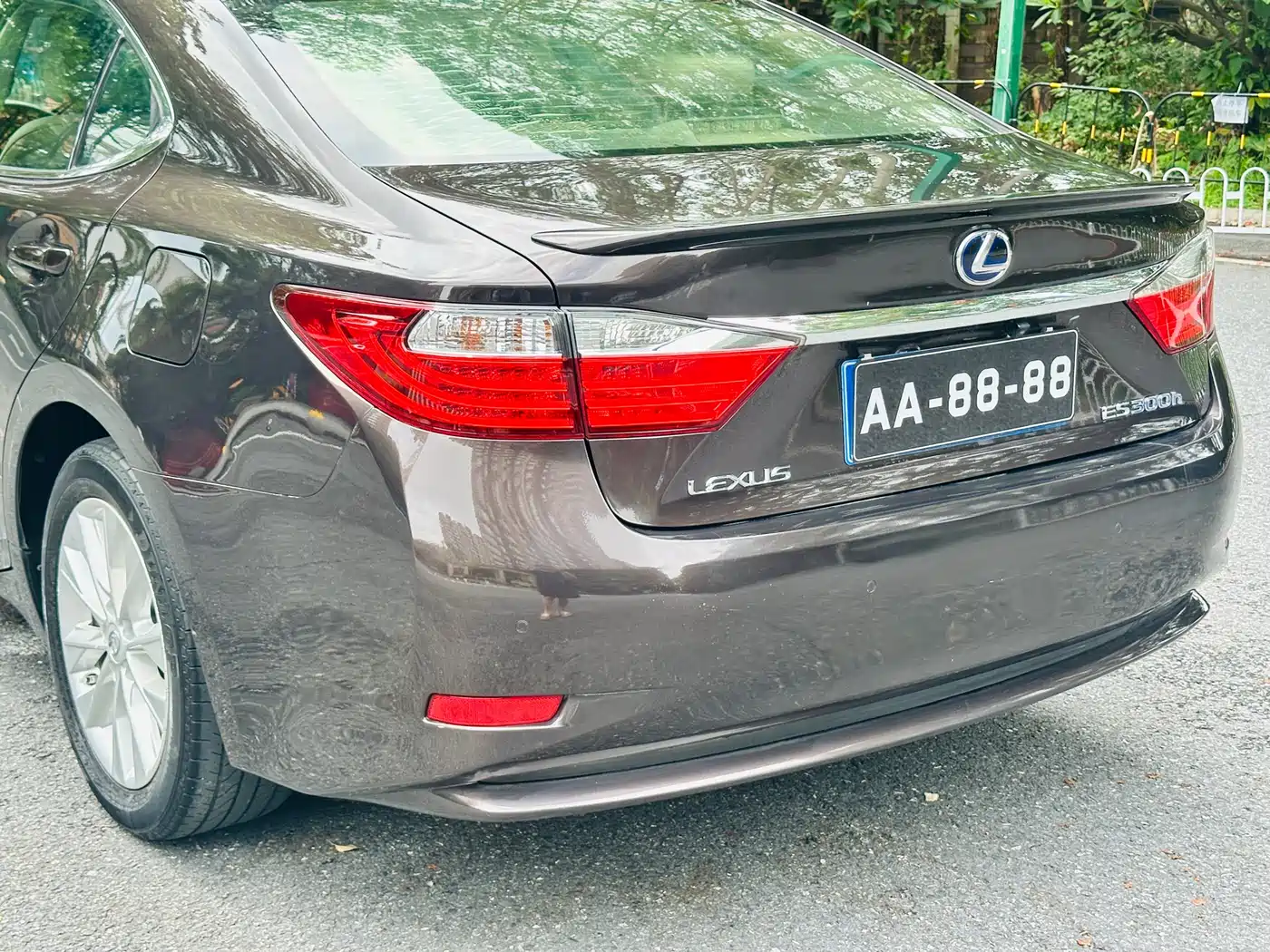Lexus ES 2014 300h Elite Edition фото 15