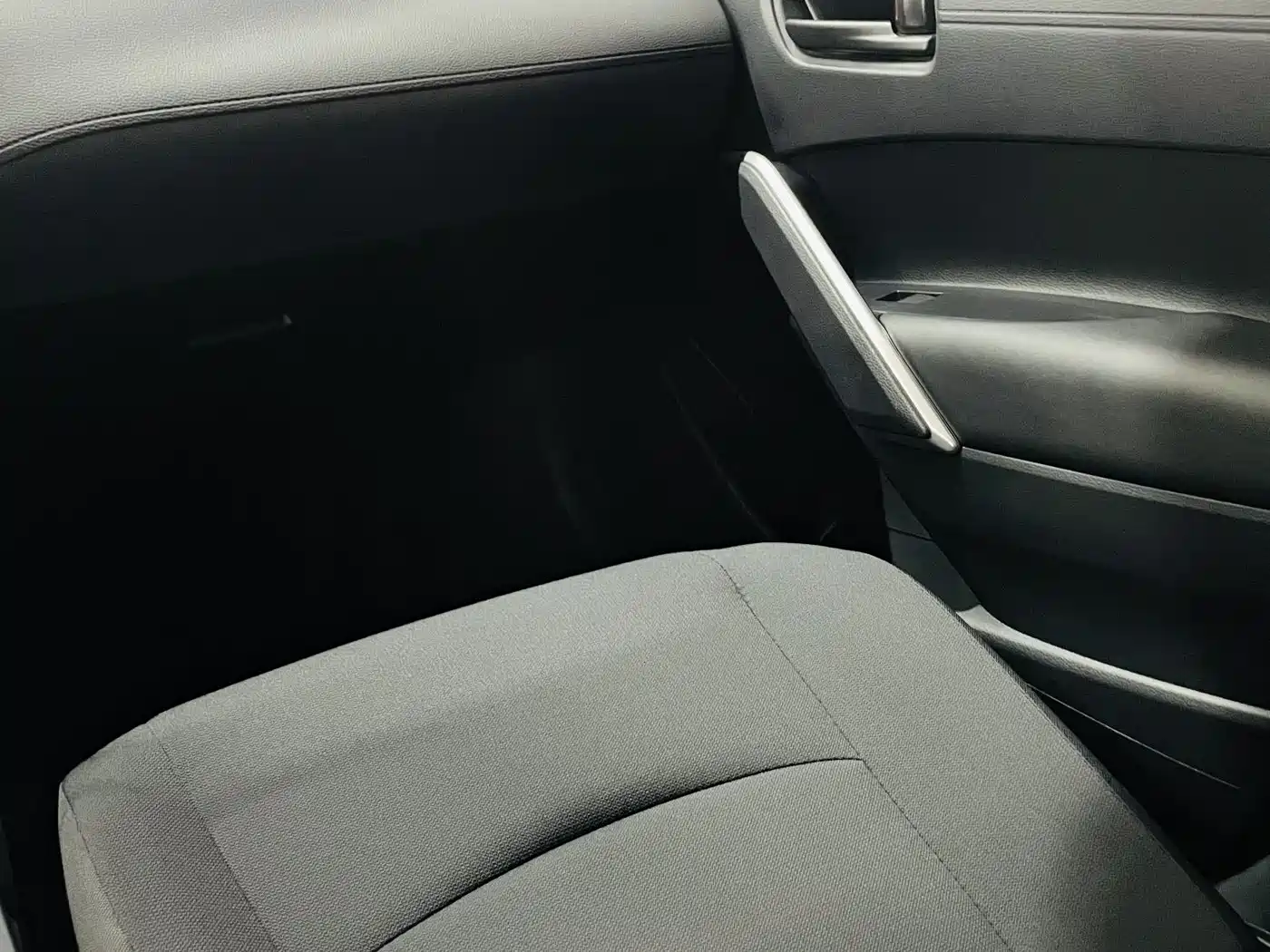 Toyota Corolla Cross 2023 2.0L Elite Edition фото 14