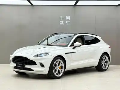 Aston Martin DBX