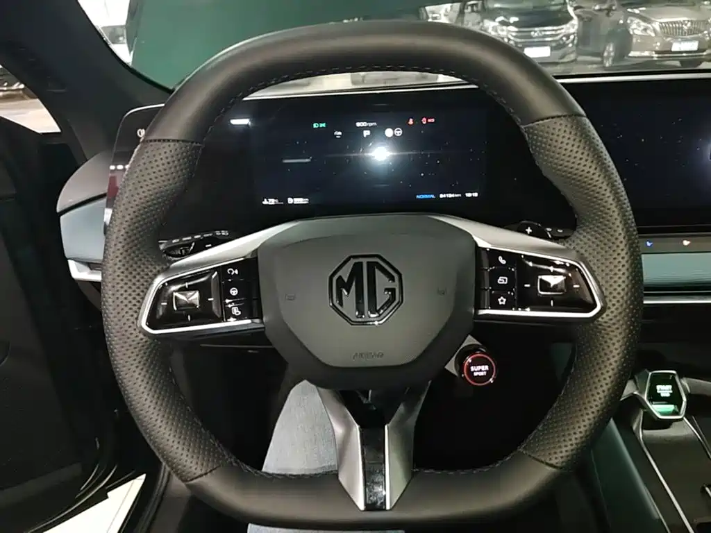 MG MG7 2025 2025 2.0T 405 AT Luxury Edition