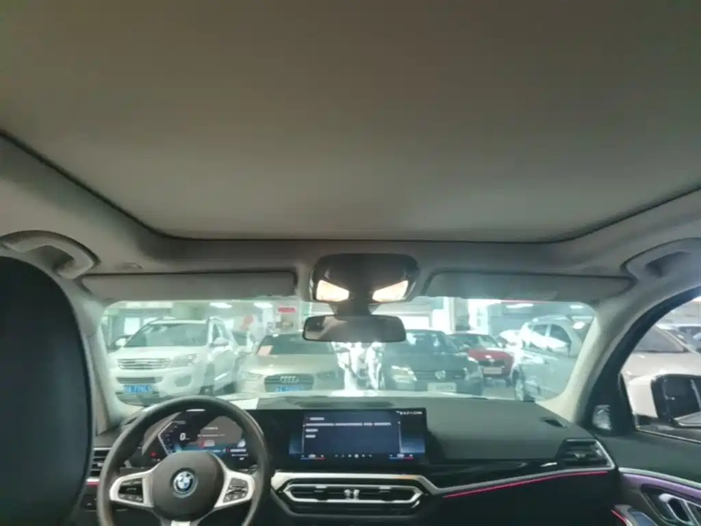 BMW i3 2024 eDrive 35 L фото 18