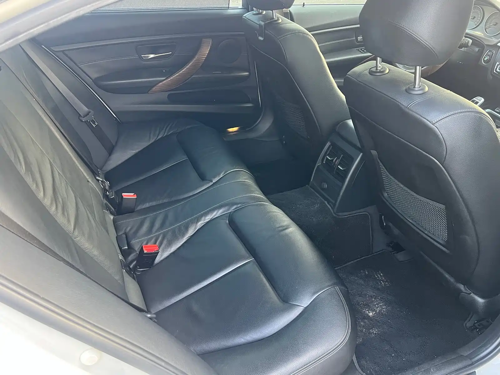 Photo 6 - BMW 3 Series