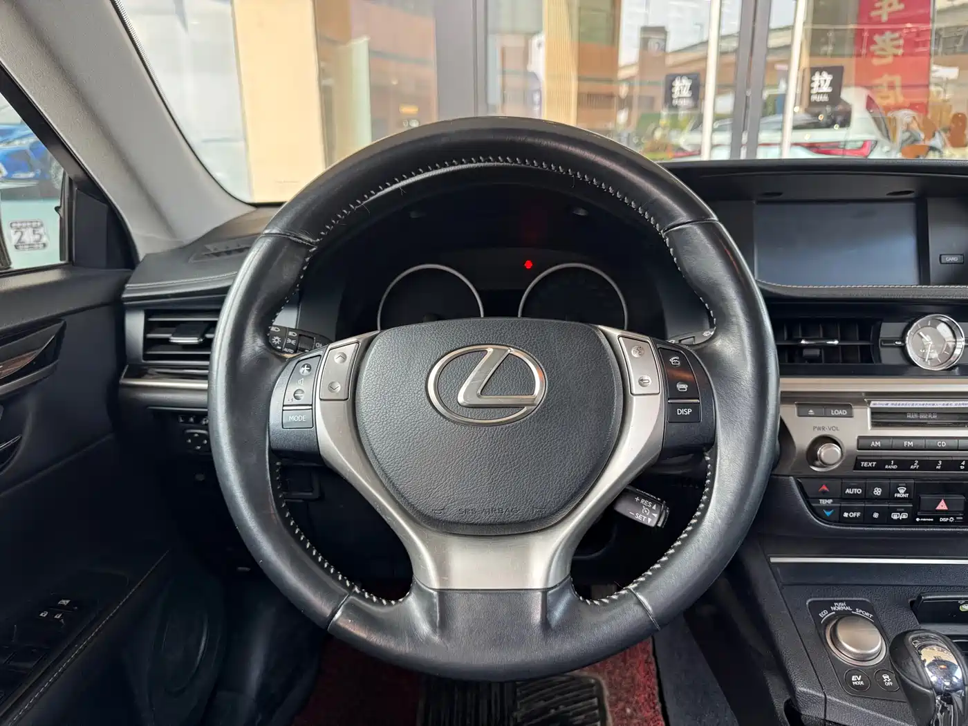 Lexus ES 2013 300h Elite Edition фото 16