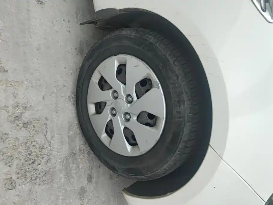 Kia K2 2012 2011 Sedan 1.4L MT TOP