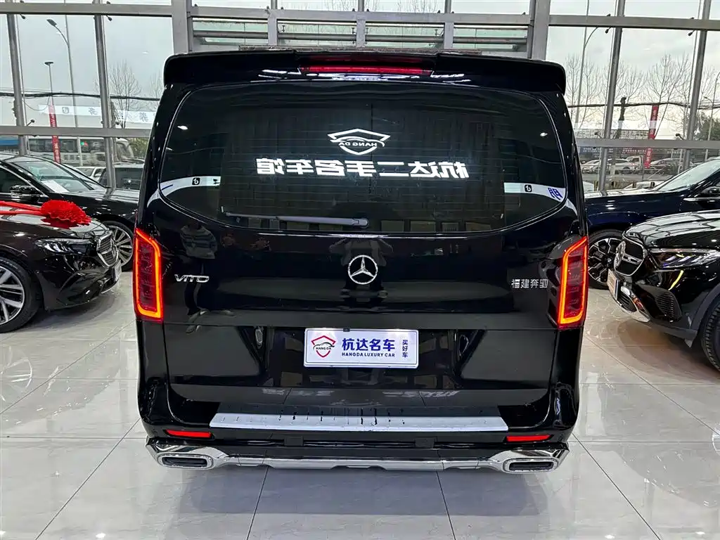 Mercedes-Benz Vito 2023 2.0T Elite 7-Seater фото 5