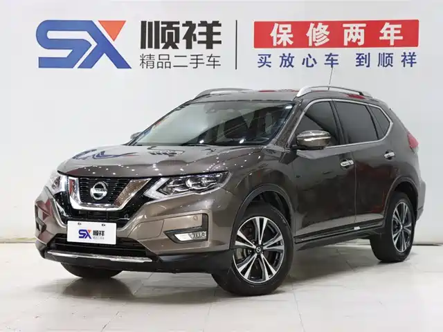Nissan X-Trail 2.5L XL ITS 3rows CVT 4WD, 7 мест, Люкс Навигатор