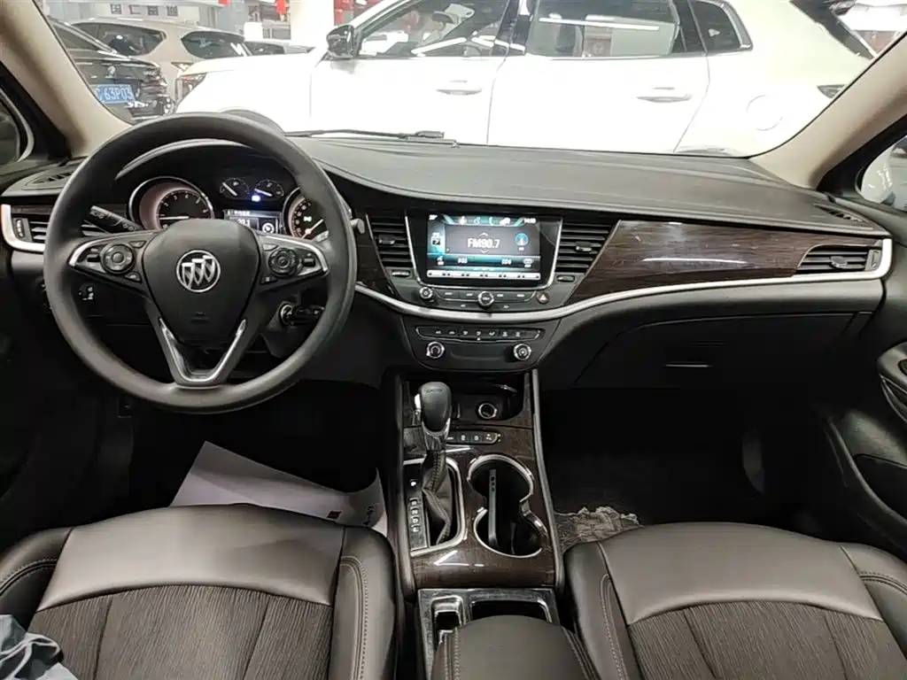 Buick Verano 2018 Sedan 20T Dual Clutch Leading фото 13