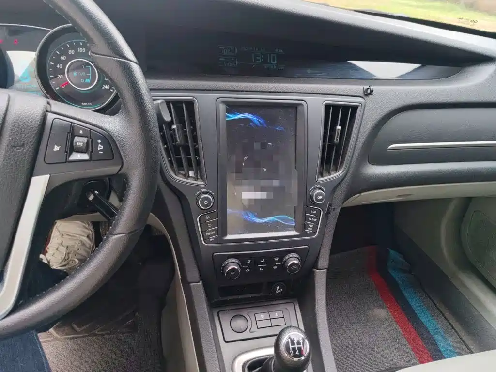 BAIC Senova D50 2015 2015 1.5L Manual Comfort Value Navigation Edition