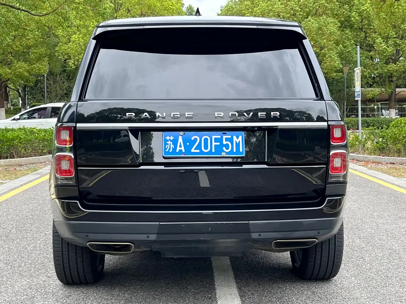 Land Rover Range Rover 2020 3.0 L6 Shengshi Edition фото 23