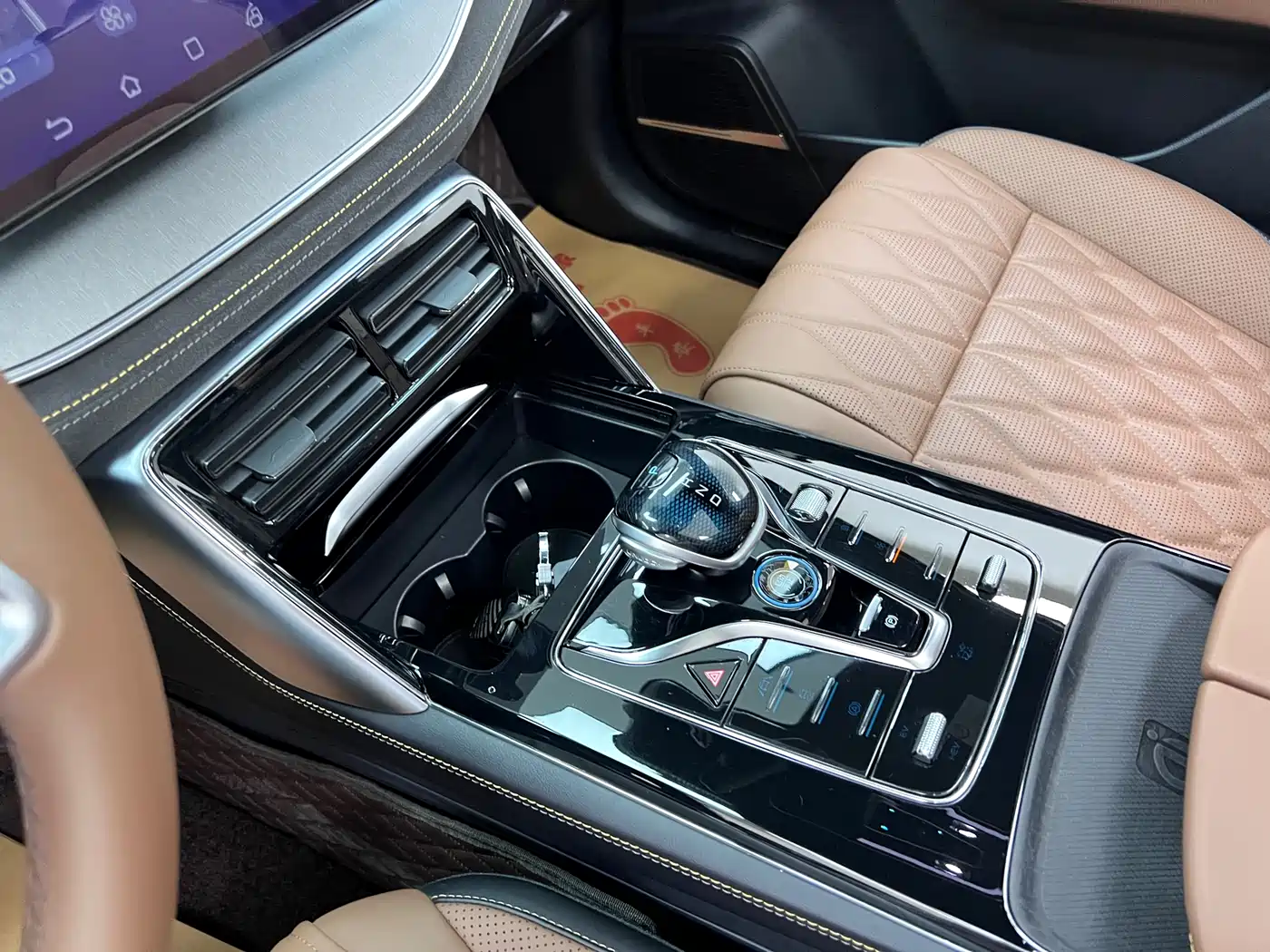 BYD Tang New Energy 2023 Model DM-i Champion Edition 112KM Deluxe фото 27