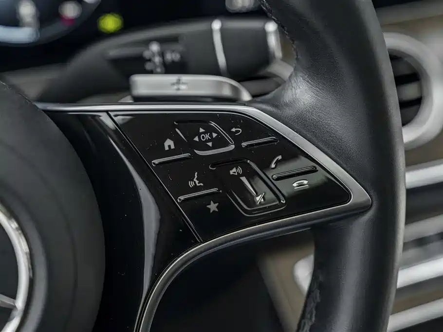 MERCEDES-BENZ E CLASS