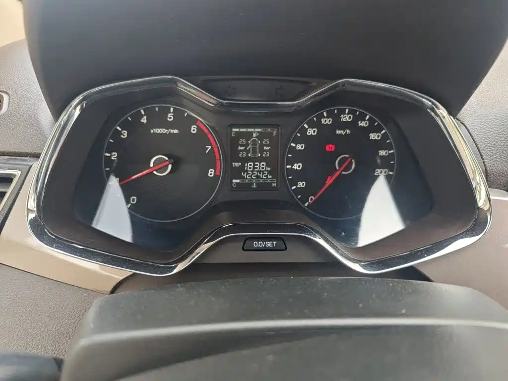 Baojun 310W 2019 2017 1.5L Manual Fashion Edition (China V)