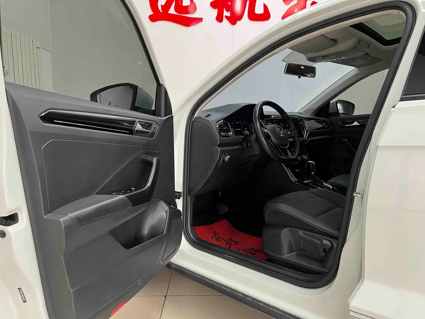 Volkswagen T-ROC 2021 280TSI DSG 2WD Comfort Smart Connect Edition фото 7