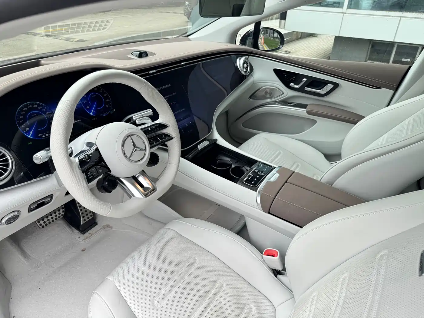 MERCEDES-BENZ EQS AMG