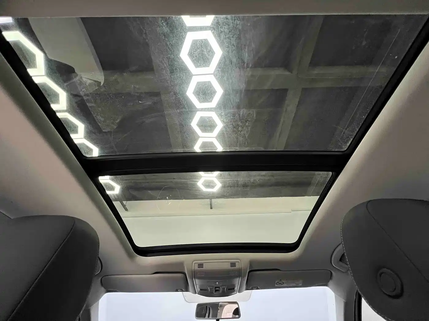Volkswagen T-ROC 2021 280TSI DSG 2WD Comfort Smart Connect Edition фото 17