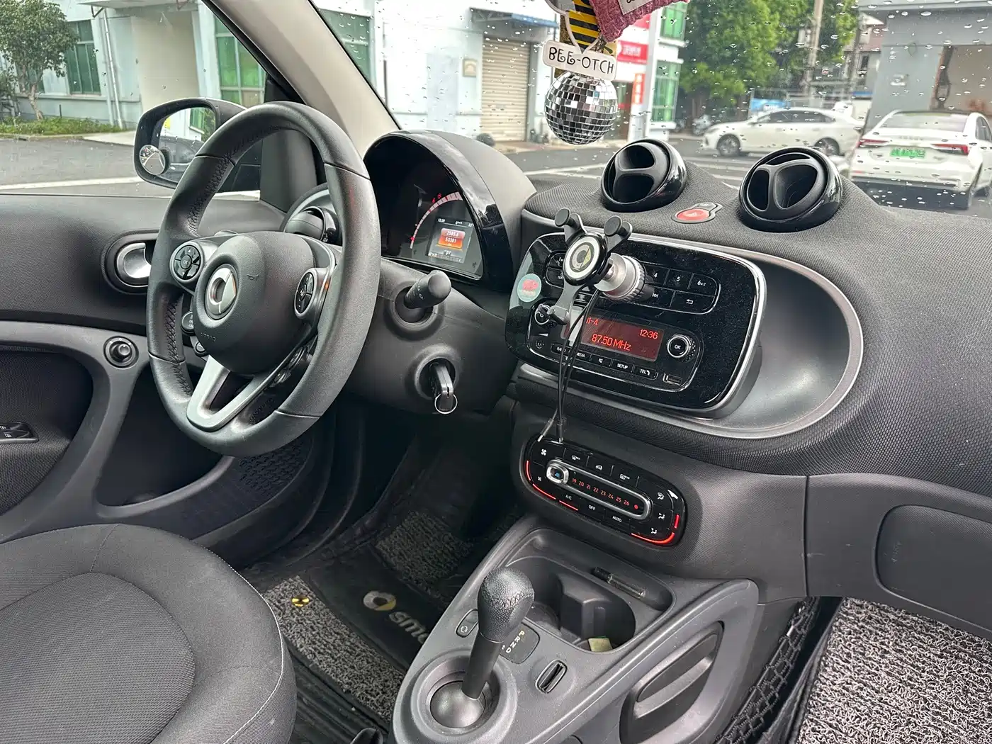 smart fortwo 2019 2019 0.9T 66kW Hardtop Wind Edition China VI