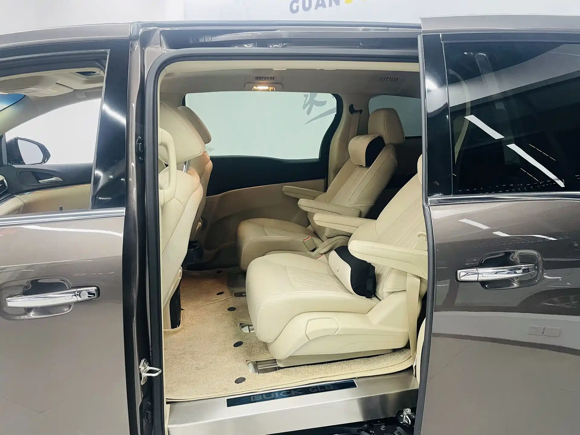 Фото 10 - Buick GL8