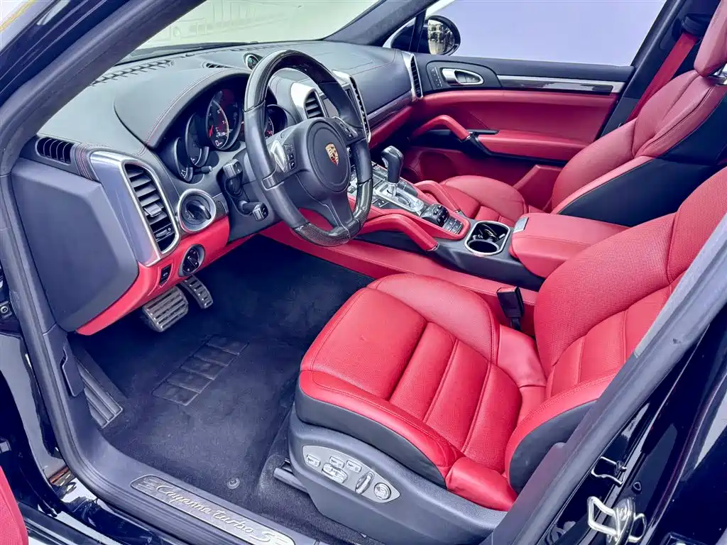Porsche Cayenne 2013 Cayenne Turbo S 4.8T фото 20