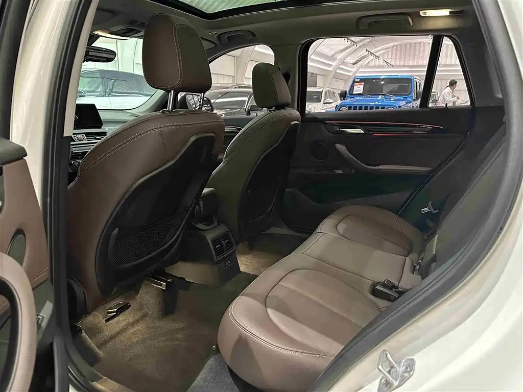 BMW X1 2020 sDrive20Li Premium Edition фото 10