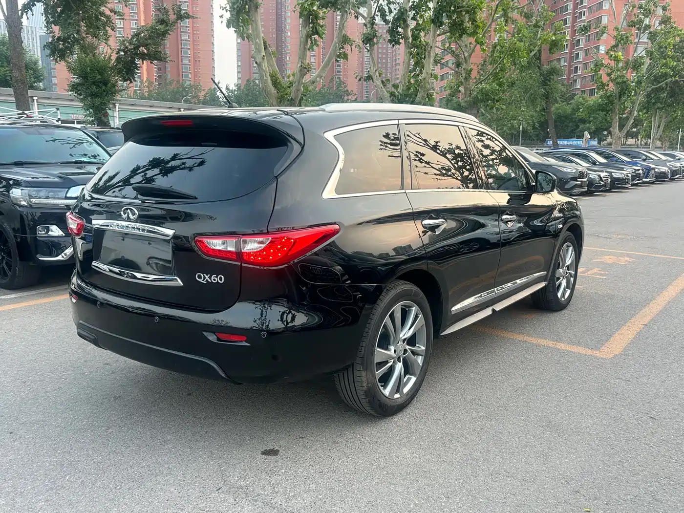 Infiniti QX60 (Import) 2015 2014 2.5 S/C Hybrid AWD All-Round Edition