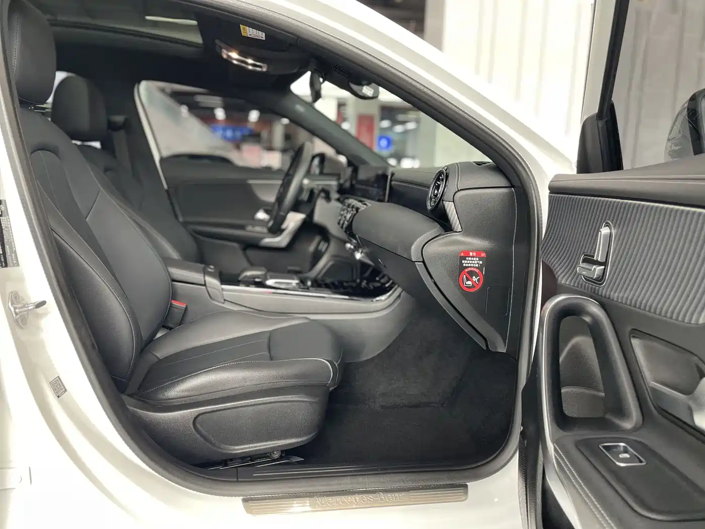 Mercedes-Benz A-Class 2023 A 200 L Dynamic фото 15