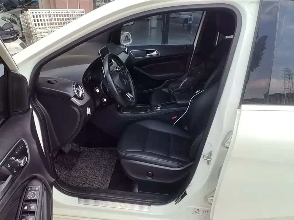 Mercedes-Benz B-Class 2015 B 200 Style фото 15