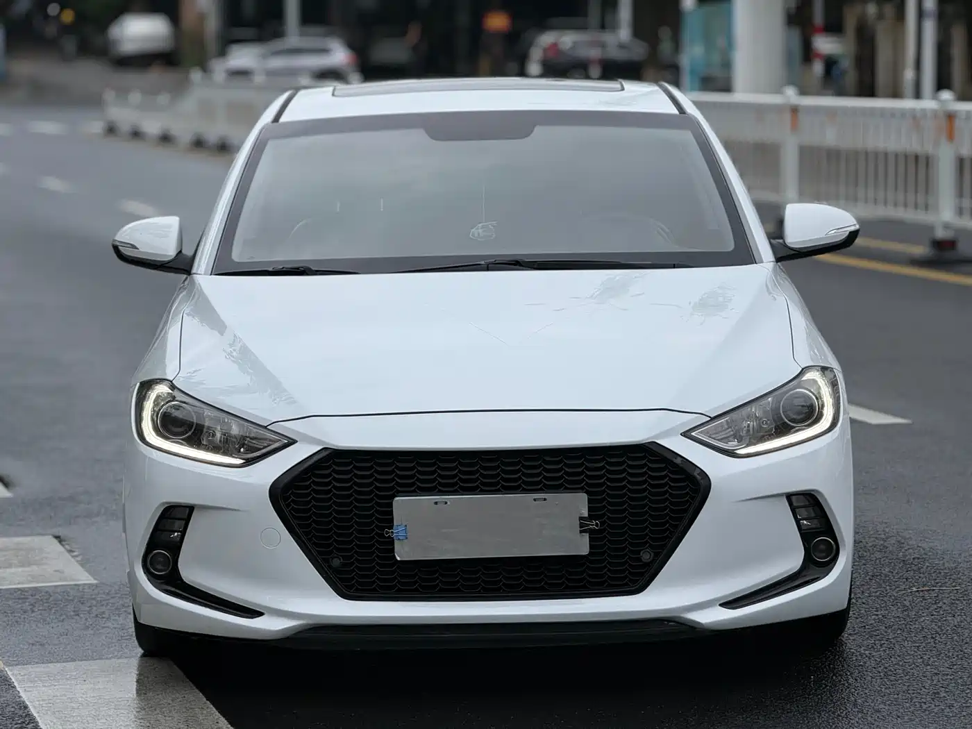 Hyundai Elantra 2016 Model 1.6L Automatic Smart Elite фото 2