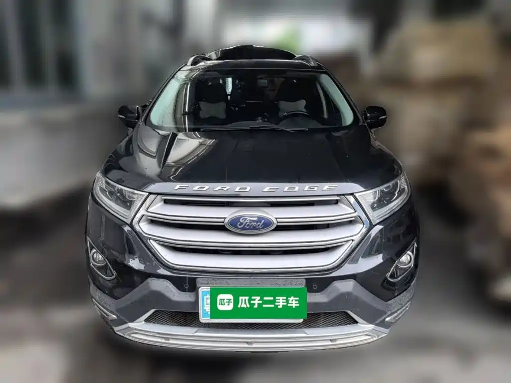 Фото 24 - Ford Edge