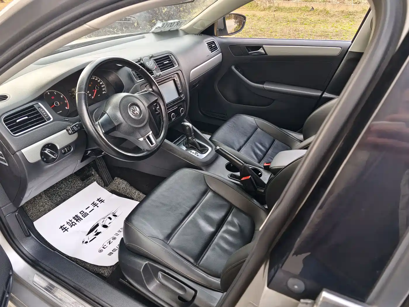 Volkswagen Sagitar 2014 Facelift 1.6L Automatic Comfort фото 3