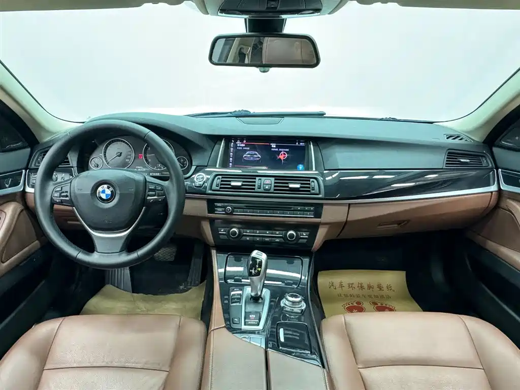 BMW 5 Series 2017 520Li Classic Edition фото 15